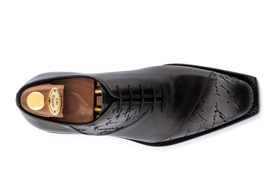 Französisches Leder mit Signaturdetails