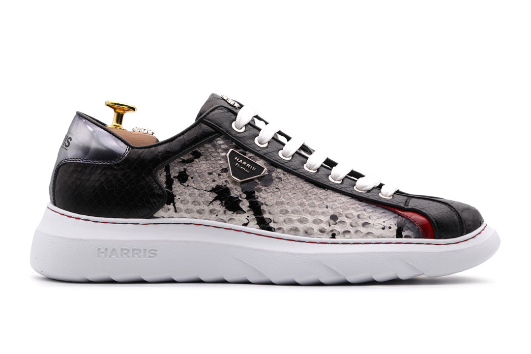 Zapatilla de cuero fino negro