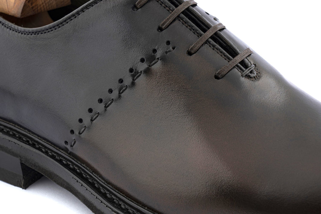 Hand -painted leather string
