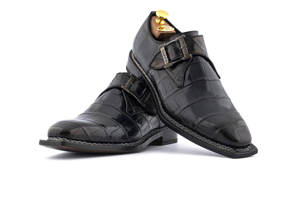 Hebilla única de cocodrilo pintada a mano.