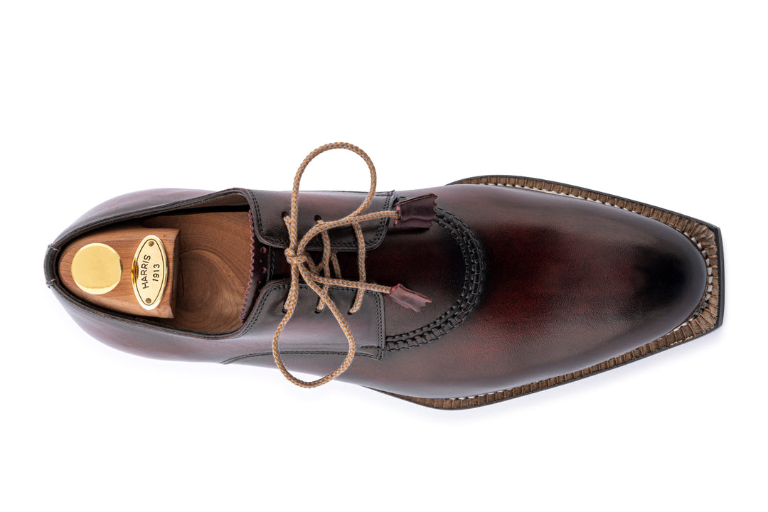 Derby hand painted with Norwegian workmanship