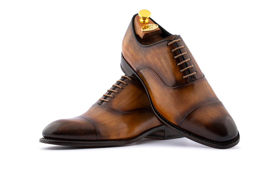 Handbemalte Brogues aus Leder