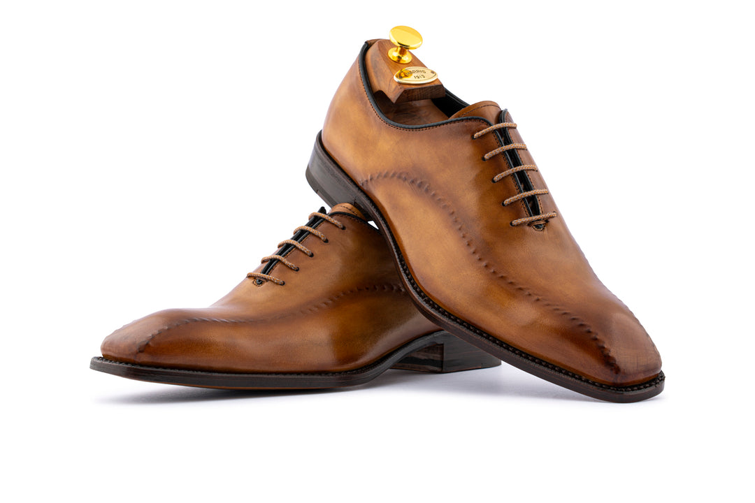 Zapatos brogue de piel pintados a mano