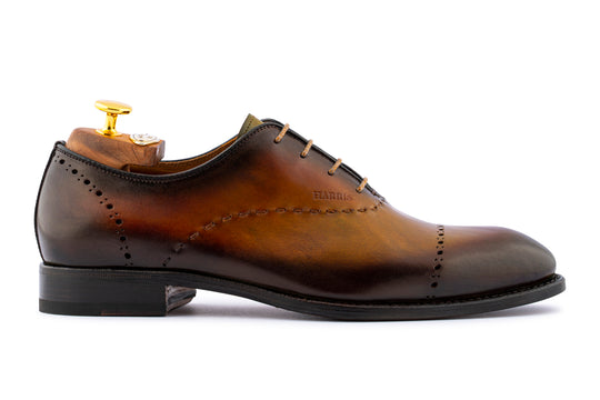 Hand-painted brogues with hand stitching
