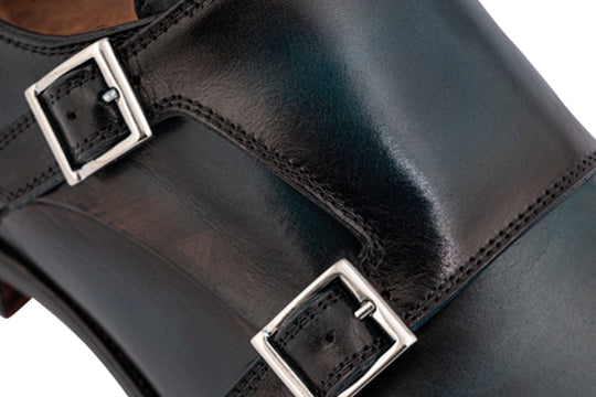 Double hand shaded leather buckle