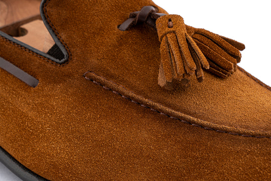 Mocassino in suede con pon pon