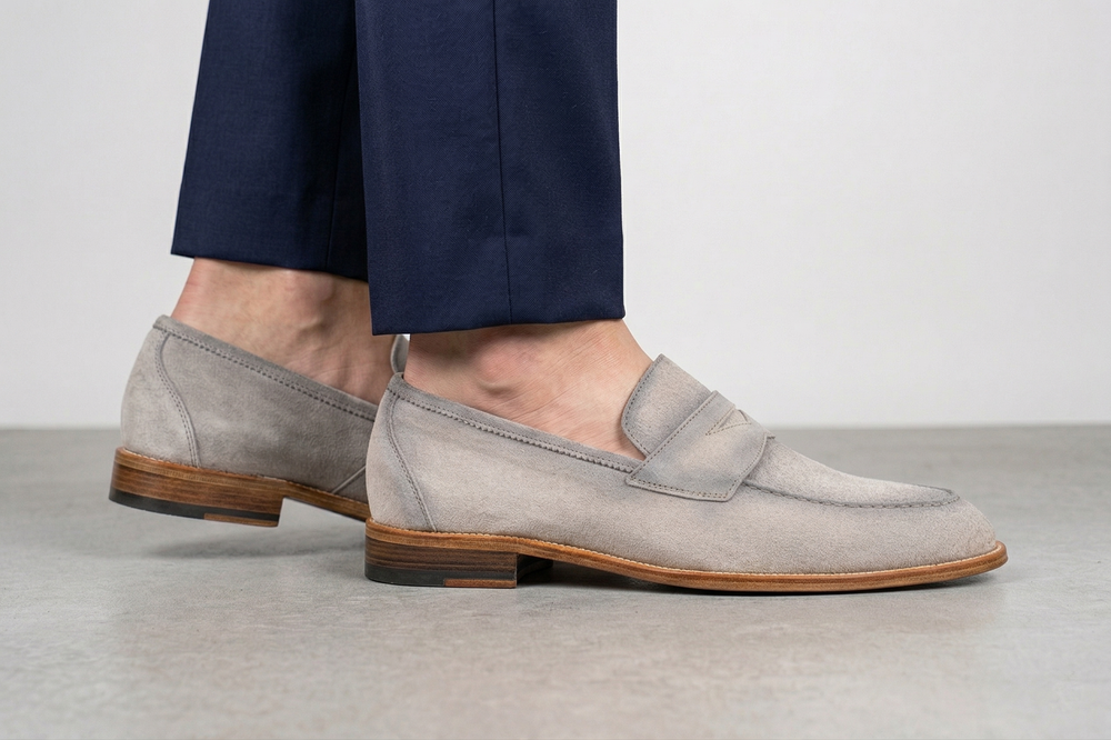 Mocassino in suede anticato a mano