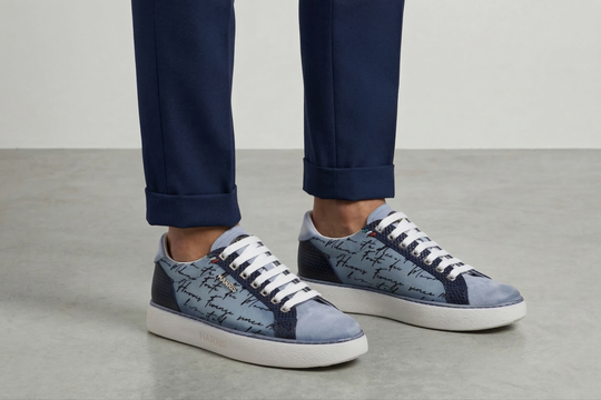 Suede sneakers and writer details