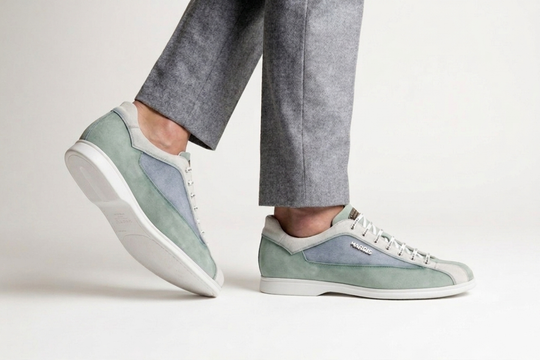 Ultraleichte Wildleder-Sneaker