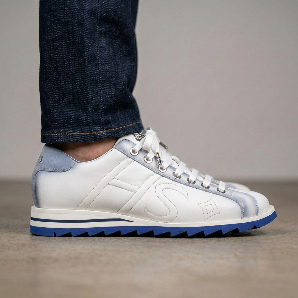 Sneaker aus schattiertem Leder und Wildleder