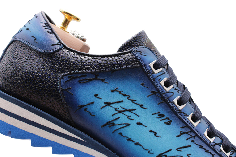 Baskets de signature à la main à la main