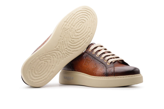 Sneakers in pelle dipinta a mano