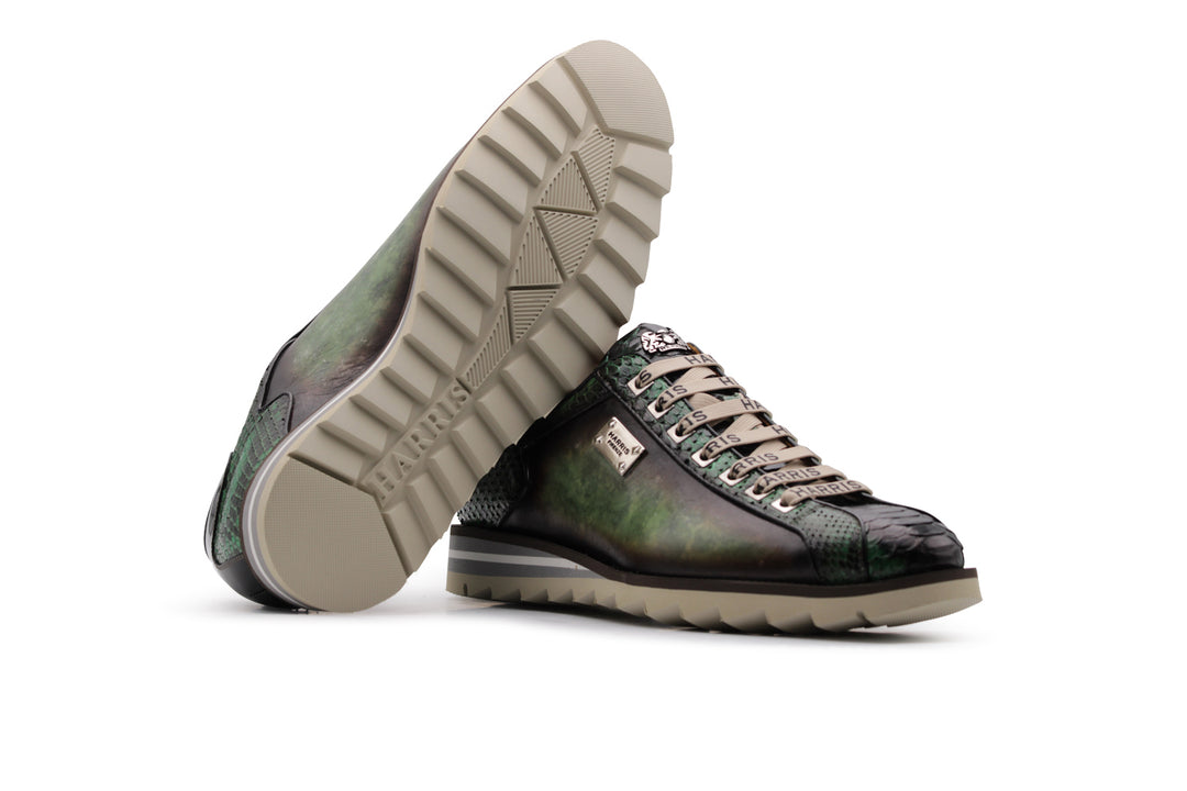 Sneakers in pelle dipinta a mano e pitone