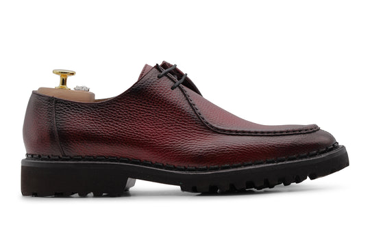 Stringata in pelle effetto alce con cucitura a mano