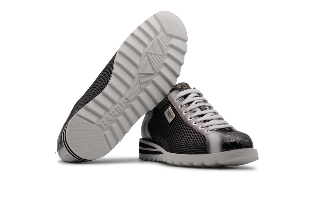 Baskets effet crocodile et perforées