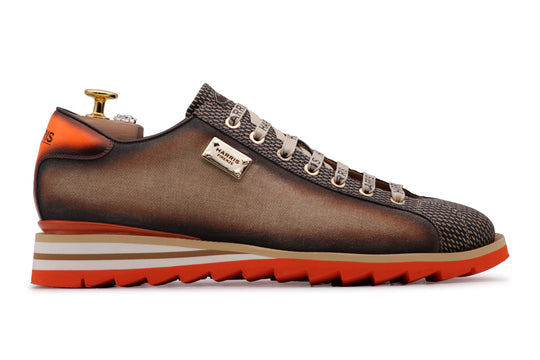 Baskets texturées et effet suédé